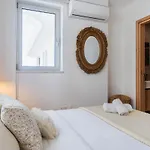 Aelia - Chic 2-br & Balcony In * Larnaca