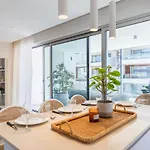 Aelia - Chic 2-br & Balcony In *