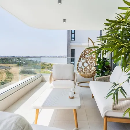 Апартаменты Aelia - Chic 2-br & Balcony In *