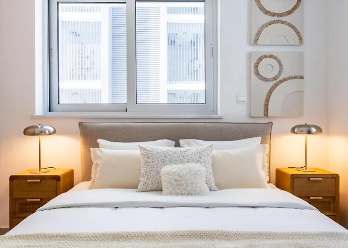 Apartment Aelia - Chic 2-br & Balcony In *