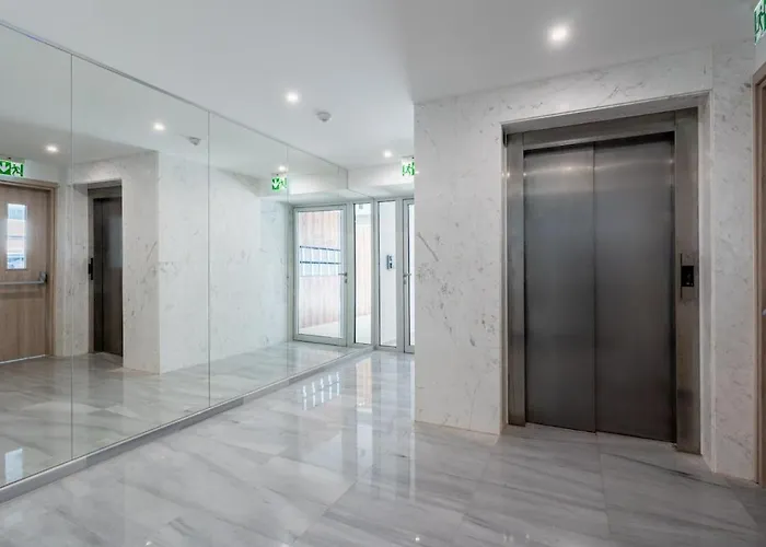 Aelia - Chic 2-br & Balcony In Apartment