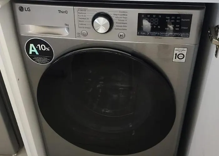 Aelia - Chic 2-br & Balcony In * Larnaca